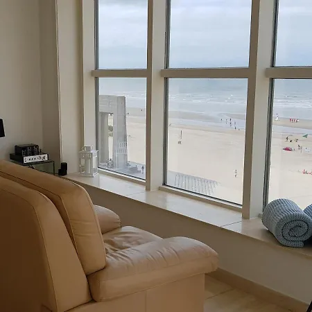 7th Heaven Seaview * De Panne