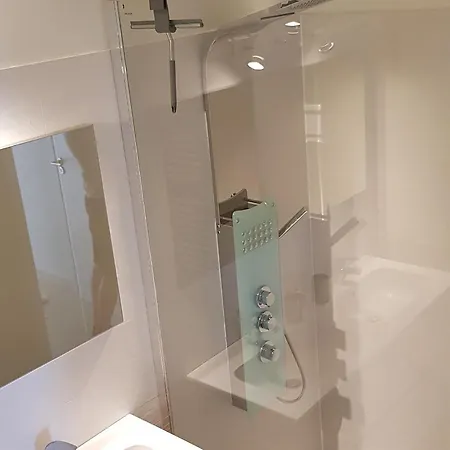 7th Heaven Seaview Apartment